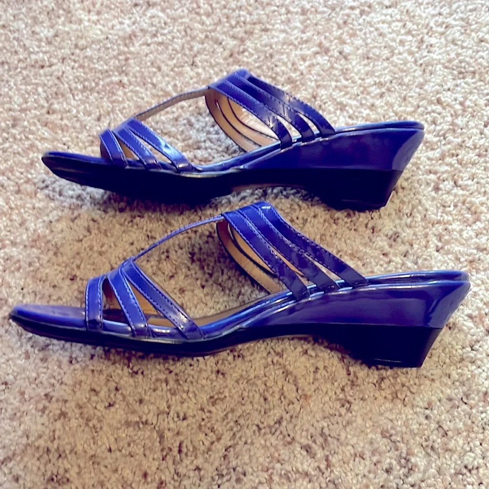 Croft & Barrow blue wedge sandals Size 10 - Picture 3 of 4